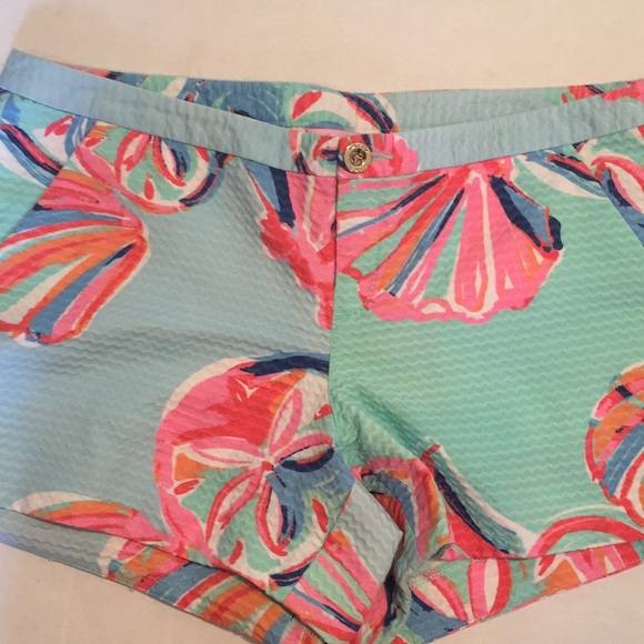 Lilly Pulitzer Floral Vibrant Summer Shorts- Size4 - Picture 2 of 6